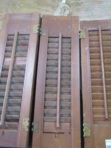 lot 285 image: mini wooden window blinds