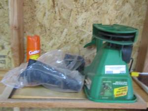 lot 289 image: hand seeder- bug spray
