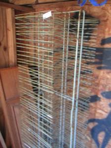 lot 325 image: metal shelf