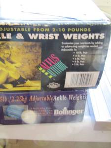 lot 246 image: hand and leg weights in original box