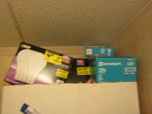 lot 332 image: large lot of new light bulbs , all sizes