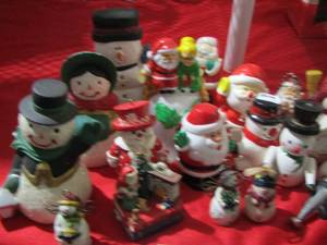lot 198 image: snowman lot of Christmas dcor