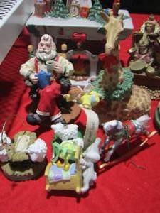 lot 215 image: Christmas mantel and tree dcor
