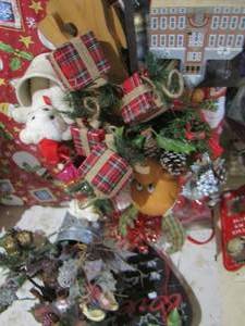 lot 216 image: Christmas, Christmas and more Christmas