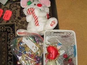 lot 237 image: Christmas lot