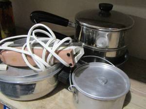 lot 258 image: pots and pans and a electric knife