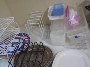 lot 283 image: dish drains plus