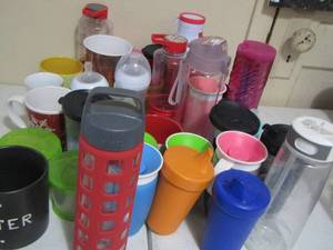 lot 285 image: large drinking cup lot, lots of kids cups as well