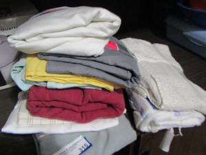lot 315 image: pillow cases and rags