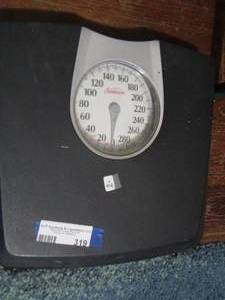 lot 319 image: SUNBEAM SCALES