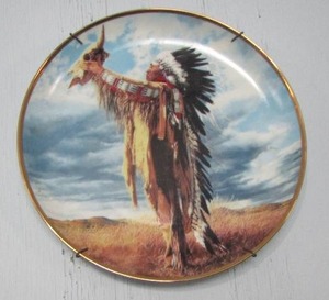 lot 333 image: Decorative Indian plate