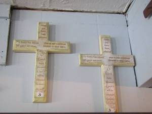 lot 344 image: qty 2 crosses