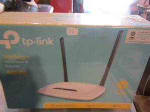 lot 108 image: TP-link wireless n router NIB