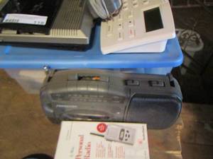 lot 118 image: radio, personal radio, and more