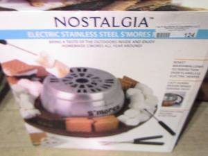 lot 124 image: Nostalgia electric stainless steel Smores maker