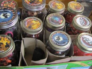 lot 131 image: Decorative Mason jars Halloween