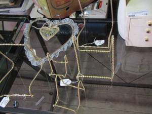 lot 138 image: Plate Display Holders, Jewelry box