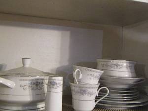 lot 15 image: home beautiful misty blue dish set