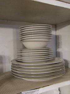 lot 75 image: Stoneware by Sigma 8 bowls, 7 saucers, 6 dinner plates