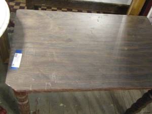 lot 40 image: Brown side table 19x28x18