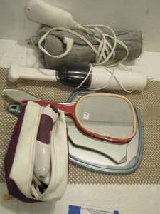 lot 170 image: hand mirrors, heating pad, portable vacuum cleaner