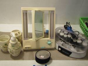 lot 171 image: Revlon curlers, mirror, tooth brush holder, soap dispenser, more