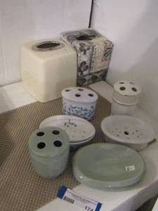 lot 174 image: bathroom set, tissue boxes, toothbrush holders, soap dishes