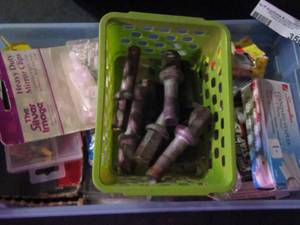 lot 356 image: screw bolts, mirror clips, staples, long nails