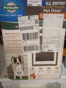 lot 421 image: pet safe aluminum doggie door