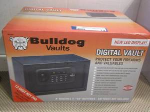 lot 19 image: Bulldog VAULT   NIB