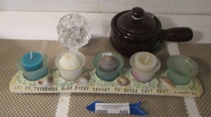 lot 440 image: green crock with handle and lid, 5 piece candle set design