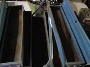 lot 393 image: vintage tool box with handle