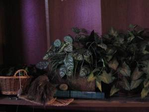 lot 119 image: wicker baskets and wax greenery
