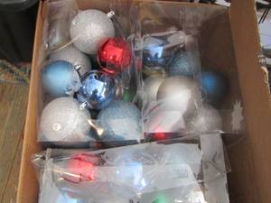 lot 508 image: Christmas ornaments