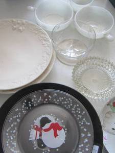 lot 510 image: various plates, handled soup cups, and small bowls