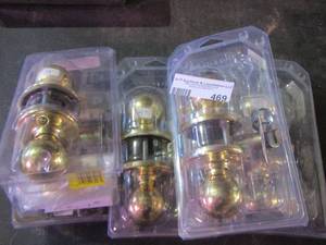 lot 469 image: DOOR KNOBS  NIB