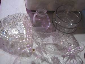 lot 474 image: candy dishes, cups, and more