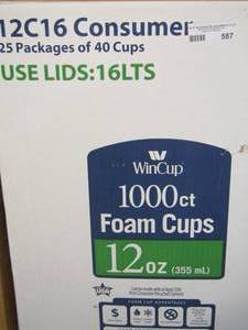 lot 587 image: 1000 Ct. foam cups 12 oz. with lids
