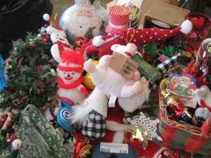 lot 534 image: large Christmas lot