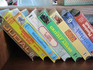 lot 614 image: VHS lot includes- grizzly Adams - winterhawk- white fang hunter plus qty 8