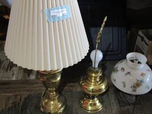 lot 623 image: brass lamps qty 2, - 1glass lamp shade