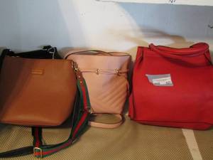 lot 627 image: womens purse lot some new with tags