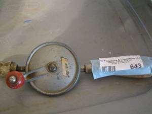 lot 643 image: Vintage hand crank screw driver