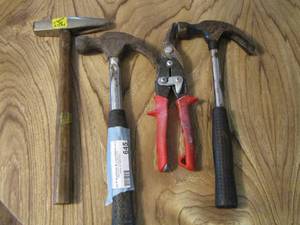 lot 645 image: 3 hammers 1 pair of plyers