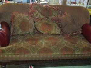 lot 670 image: Paladin Industries Leather and CLOTH Couch