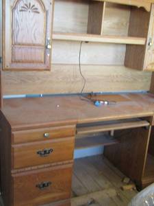 lot 672 image: DESK - 2 piece
