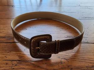 lot 47 image: Genuine snake skin belt