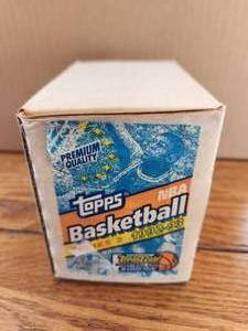 lot 142 image: 1992-93 Topps Series 2 basketball card set - 199-396