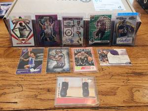 lot 23 image: Selection of football, basketball, baseball cards