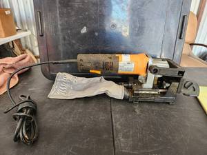 lot 145 image: Chicago 4 Plate Joiner